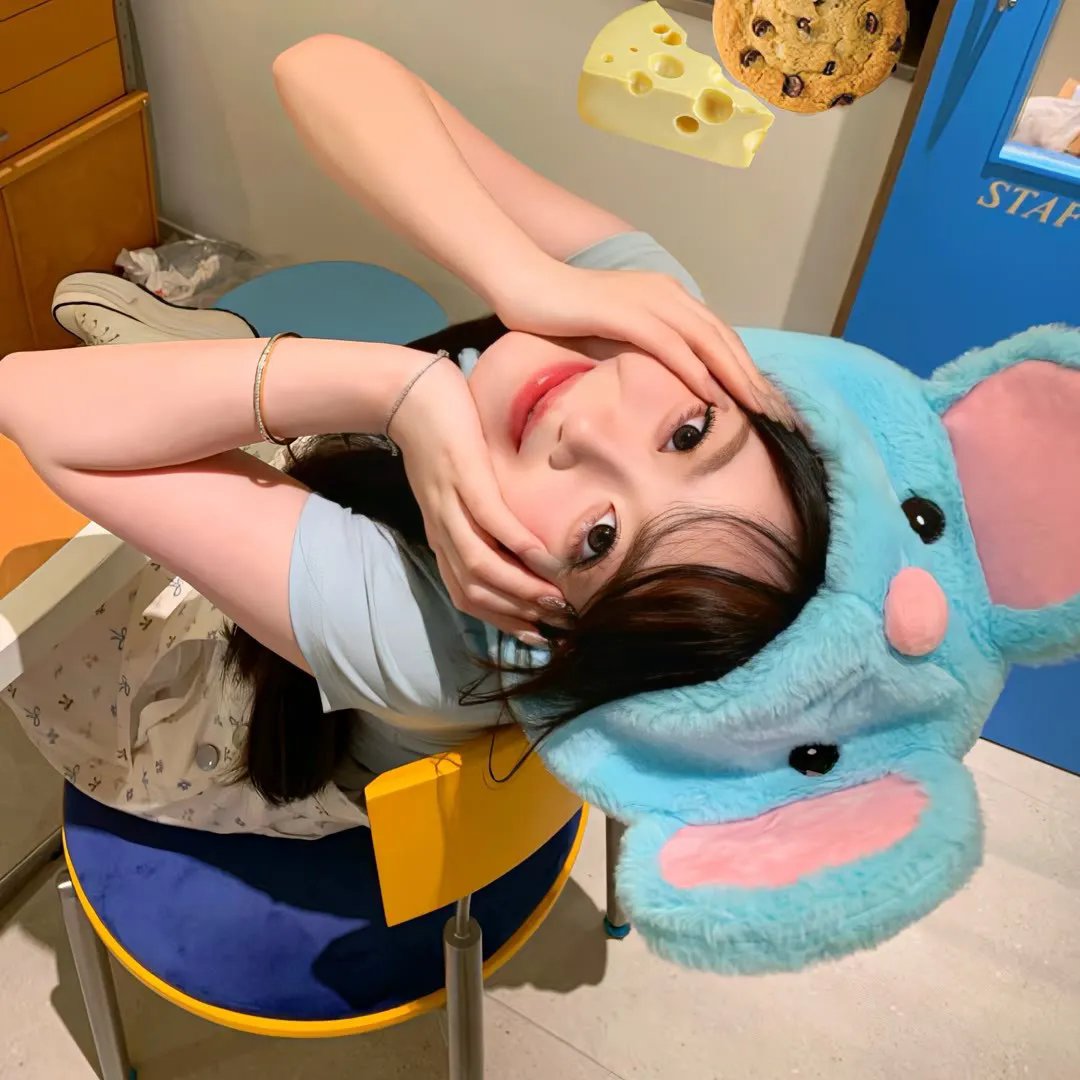 三个带面纱的女子
